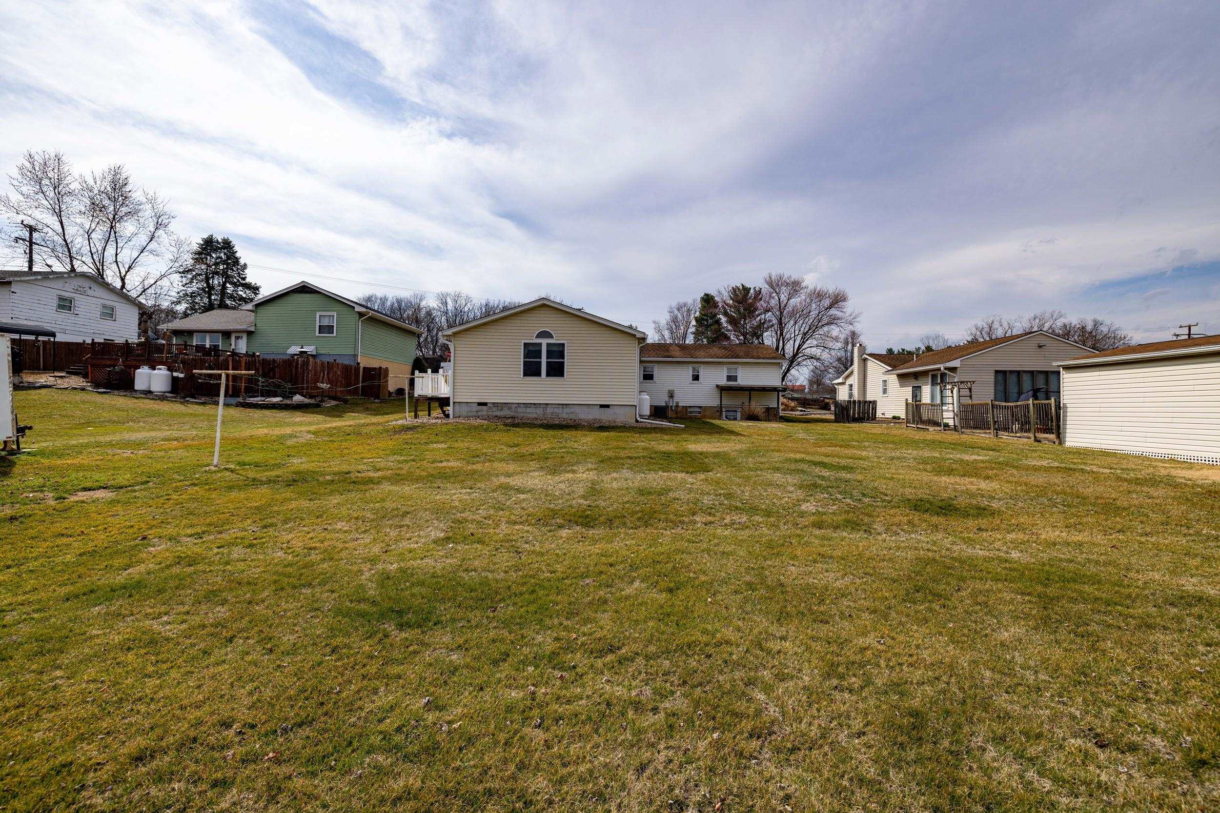 197 S C ST, TIMBERVILLE, Virginia 22853, 3 Bedrooms Bedrooms, ,2 BathroomsBathrooms,Residential,197 S C ST,674085 MLS # 674085