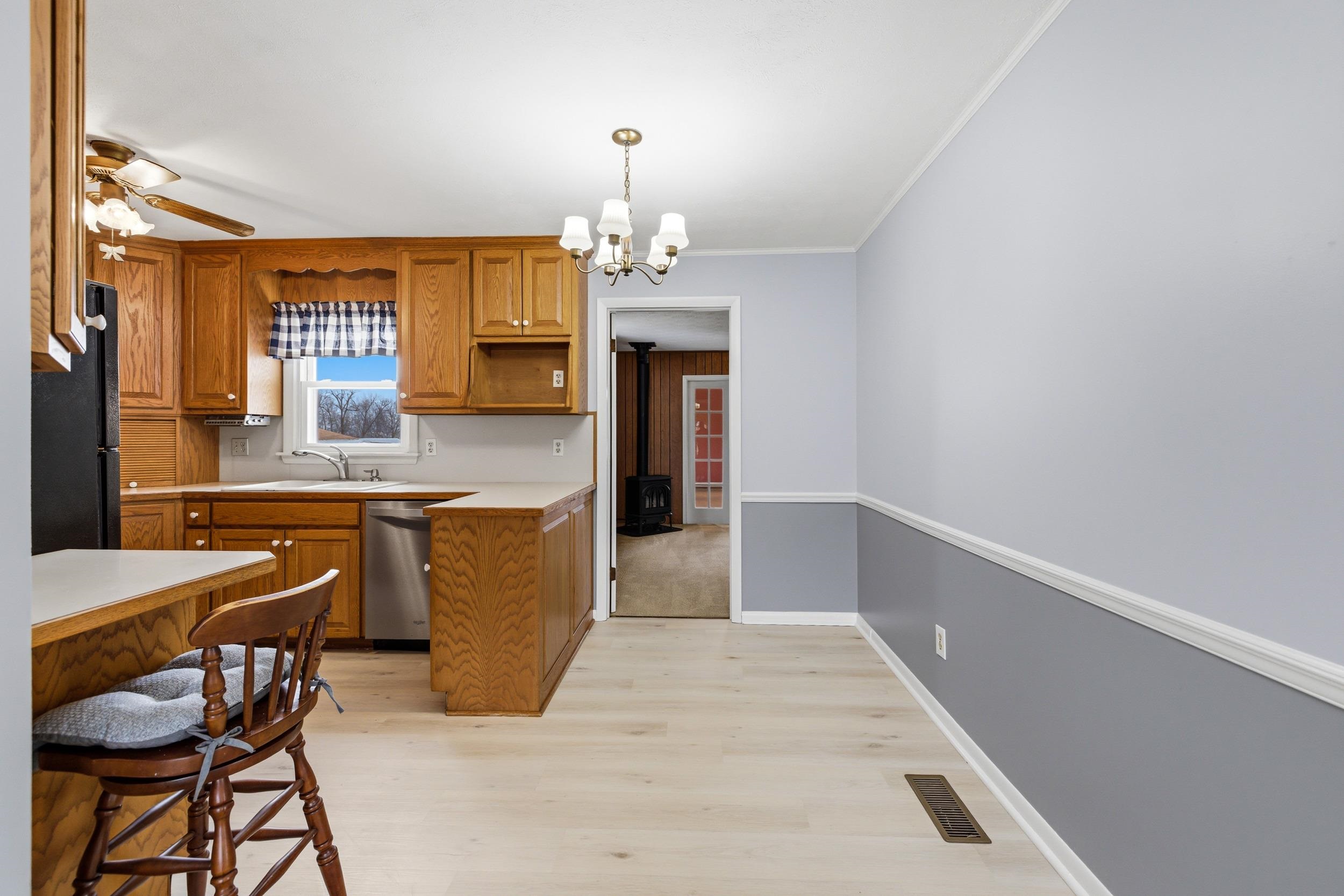 197 S C ST, TIMBERVILLE, Virginia 22853, 3 Bedrooms Bedrooms, ,2 BathroomsBathrooms,Residential,197 S C ST,674085 MLS # 674085