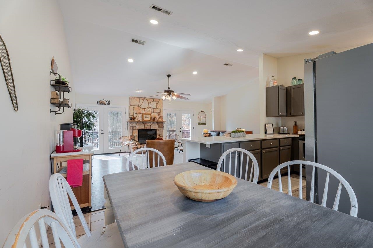 220 MARTIN LN, MCGAHEYSVILLE, Virginia 22840, 3 Bedrooms Bedrooms, ,2 BathroomsBathrooms,Residential,220 MARTIN LN,674088 MLS # 674088