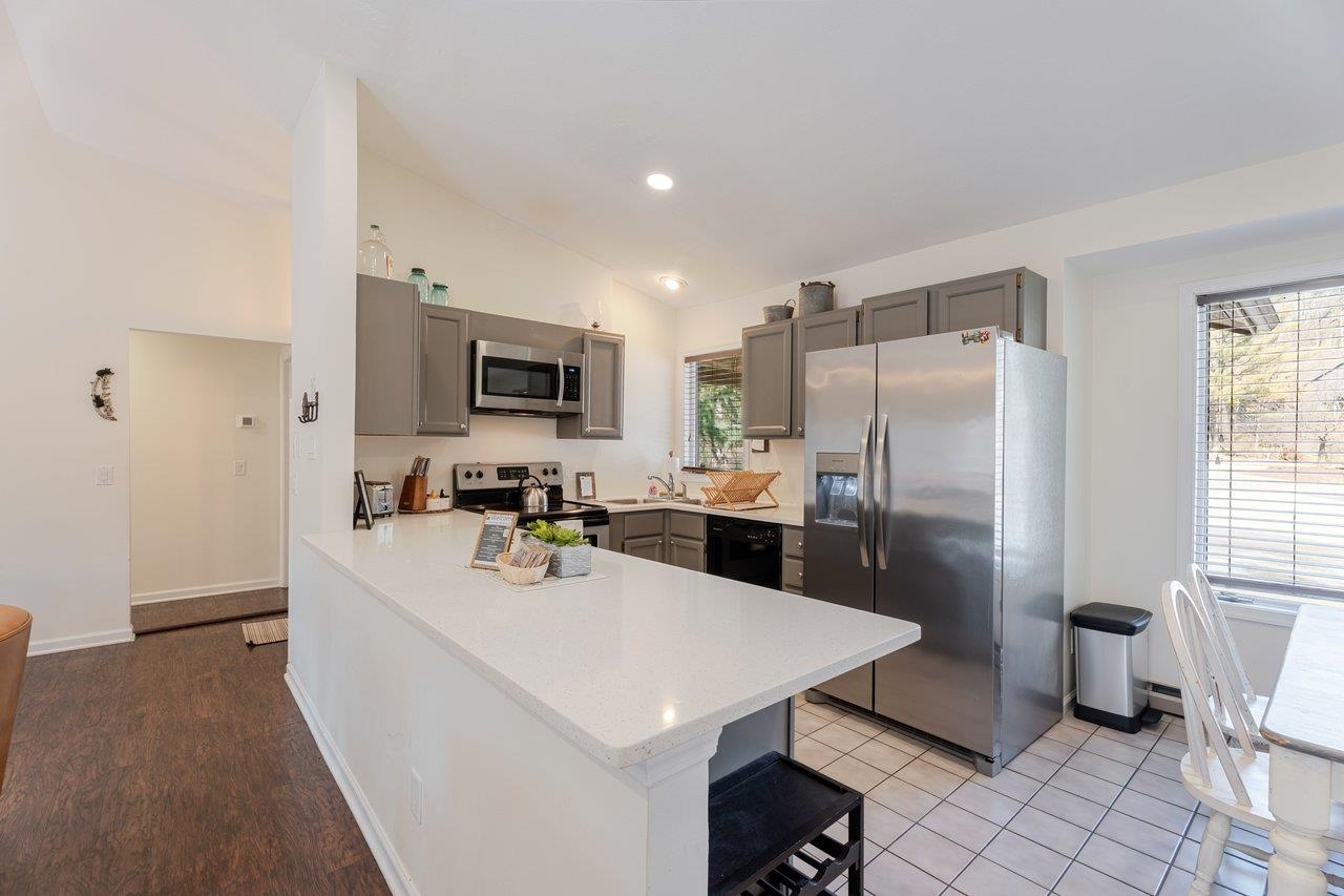 220 MARTIN LN, MCGAHEYSVILLE, Virginia 22840, 3 Bedrooms Bedrooms, ,2 BathroomsBathrooms,Residential,220 MARTIN LN,674088 MLS # 674088