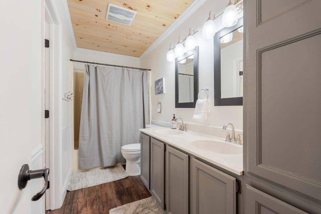 220 MARTIN LN, MCGAHEYSVILLE, Virginia 22840, 3 Bedrooms Bedrooms, ,2 BathroomsBathrooms,Residential,220 MARTIN LN,674088 MLS # 674088