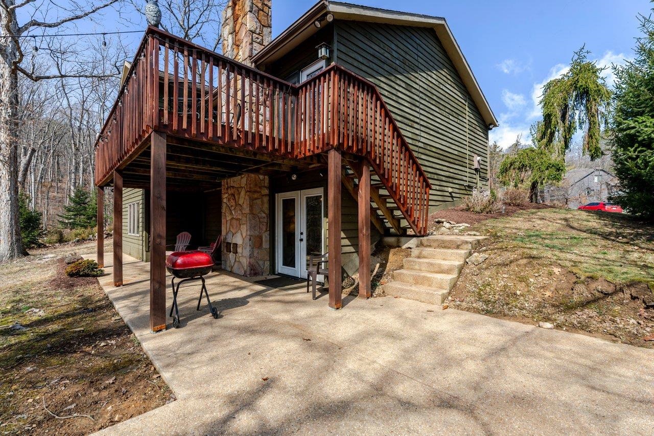 220 MARTIN LN, MCGAHEYSVILLE, Virginia 22840, 3 Bedrooms Bedrooms, ,2 BathroomsBathrooms,Residential,220 MARTIN LN,674088 MLS # 674088