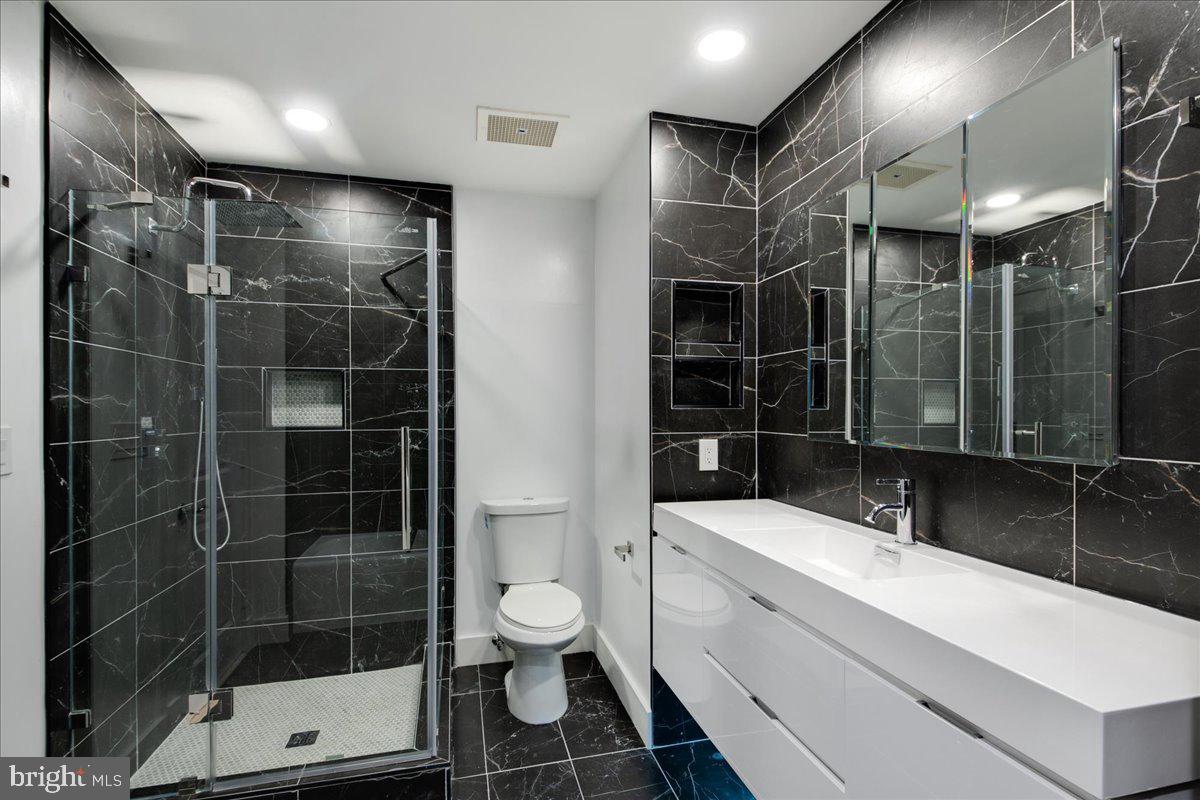 2600 PENNSYLVANIA AVE NW #2D, WASHINGTON, District Of Columbia 20037, 2 Bedrooms Bedrooms, ,2 BathroomsBathrooms,Residential,For sale,2600 PENNSYLVANIA AVE NW #2D,DCDC2243632 MLS # DCDC2243632