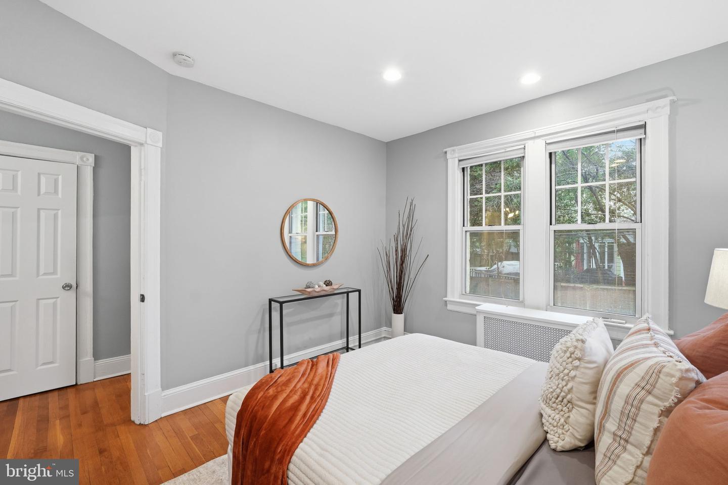 5112 CONNECTICUT AVE NW #204, WASHINGTON, District Of Columbia 20008, 2 Bedrooms Bedrooms, ,1 BathroomBathrooms,Residential,For sale,5112 CONNECTICUT AVE NW #204,DCDC2245192 MLS # DCDC2245192