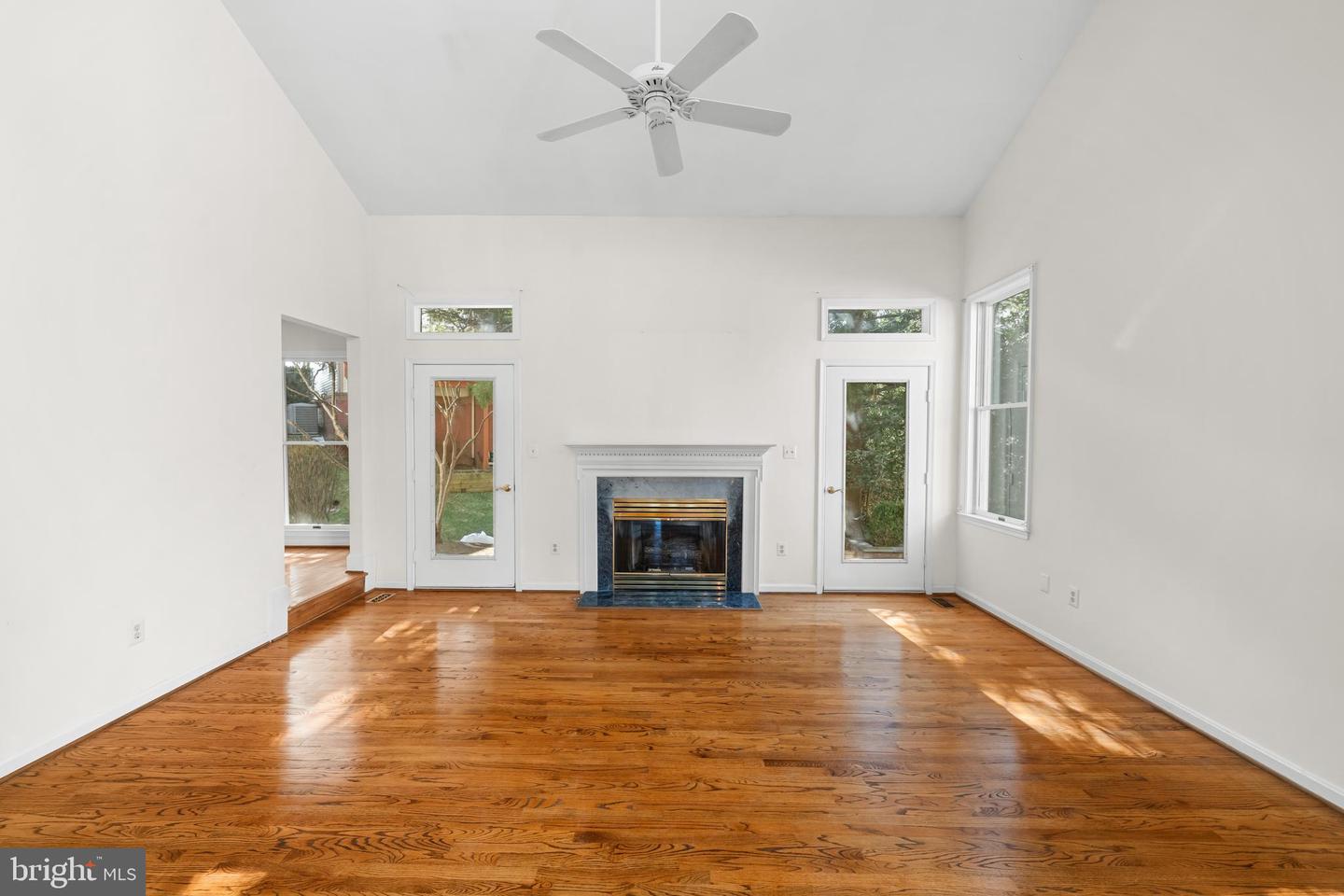 3402 WALNUT HILL CT, FALLS CHURCH, Virginia 22042, 3 Bedrooms Bedrooms, 10 Rooms Rooms,4 BathroomsBathrooms,Residential,For sale,3402 WALNUT HILL CT,VAFX2292254 MLS # VAFX2292254