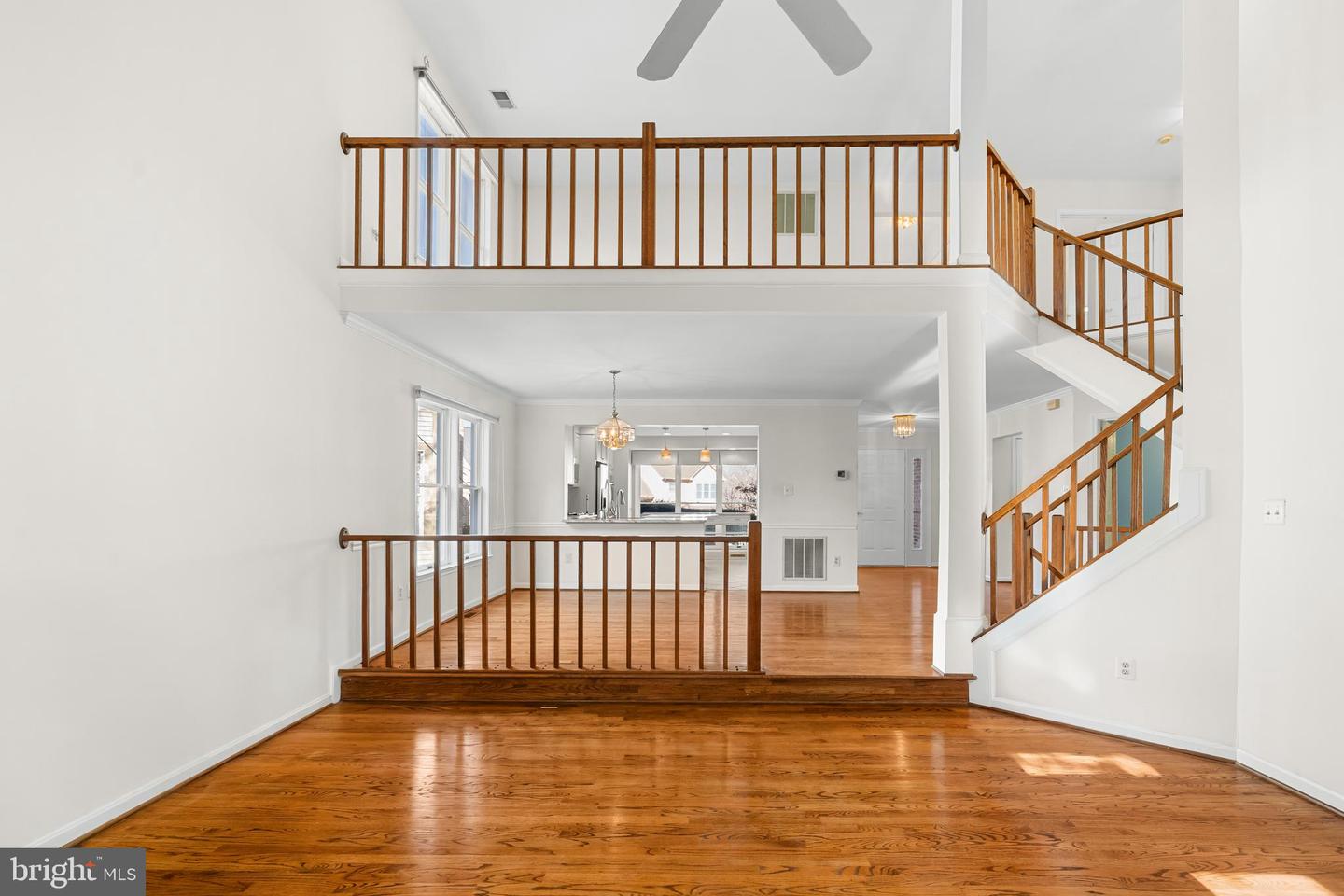 3402 WALNUT HILL CT, FALLS CHURCH, Virginia 22042, 3 Bedrooms Bedrooms, 10 Rooms Rooms,4 BathroomsBathrooms,Residential,For sale,3402 WALNUT HILL CT,VAFX2292254 MLS # VAFX2292254