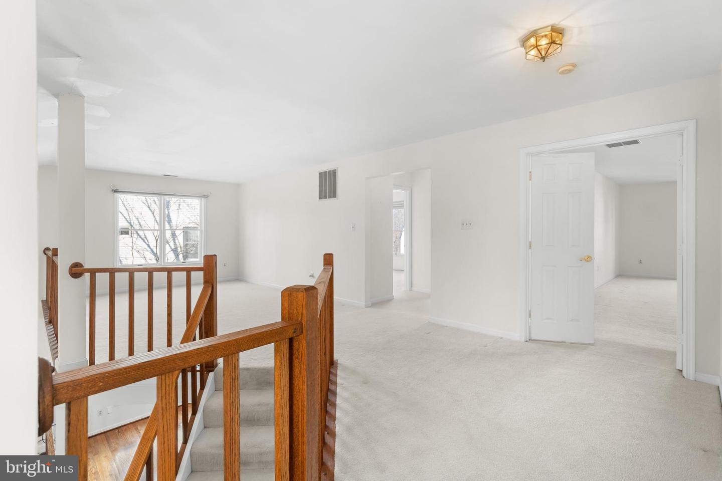 3402 WALNUT HILL CT, FALLS CHURCH, Virginia 22042, 3 Bedrooms Bedrooms, 10 Rooms Rooms,4 BathroomsBathrooms,Residential,For sale,3402 WALNUT HILL CT,VAFX2292254 MLS # VAFX2292254