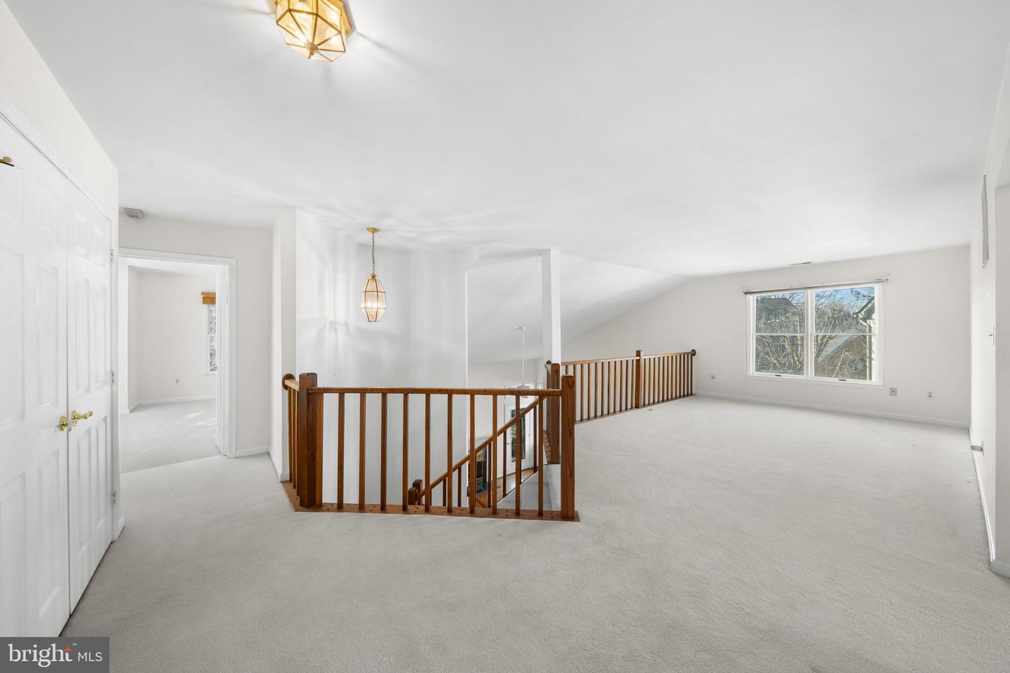 3402 WALNUT HILL CT, FALLS CHURCH, Virginia 22042, 3 Bedrooms Bedrooms, 10 Rooms Rooms,4 BathroomsBathrooms,Residential,For sale,3402 WALNUT HILL CT,VAFX2292254 MLS # VAFX2292254