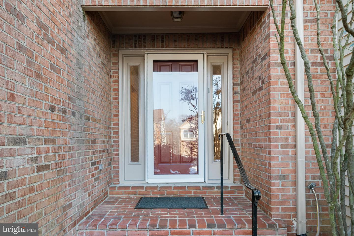 3402 WALNUT HILL CT, FALLS CHURCH, Virginia 22042, 3 Bedrooms Bedrooms, 10 Rooms Rooms,4 BathroomsBathrooms,Residential,For sale,3402 WALNUT HILL CT,VAFX2292254 MLS # VAFX2292254