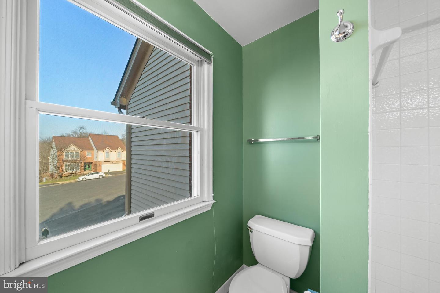 3402 WALNUT HILL CT, FALLS CHURCH, Virginia 22042, 3 Bedrooms Bedrooms, 10 Rooms Rooms,4 BathroomsBathrooms,Residential,For sale,3402 WALNUT HILL CT,VAFX2292254 MLS # VAFX2292254