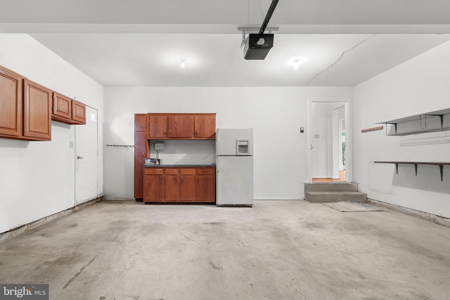 3402 WALNUT HILL CT, FALLS CHURCH, Virginia 22042, 3 Bedrooms Bedrooms, 10 Rooms Rooms,4 BathroomsBathrooms,Residential,For sale,3402 WALNUT HILL CT,VAFX2292254 MLS # VAFX2292254