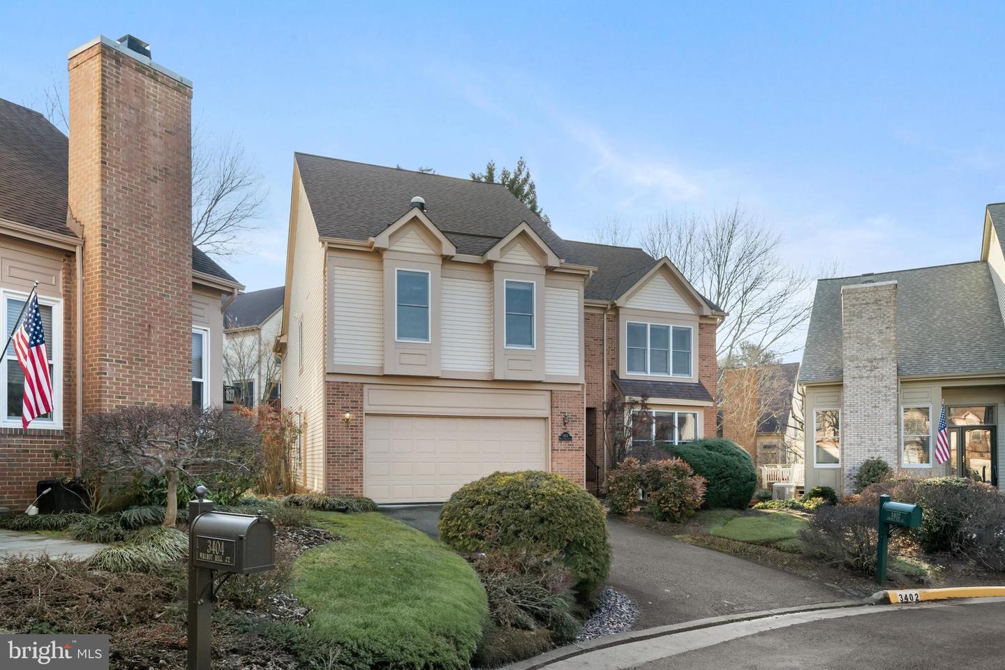 3402 WALNUT HILL CT, FALLS CHURCH, Virginia 22042, 3 Bedrooms Bedrooms, 10 Rooms Rooms,4 BathroomsBathrooms,Residential,For sale,3402 WALNUT HILL CT,VAFX2292254 MLS # VAFX2292254