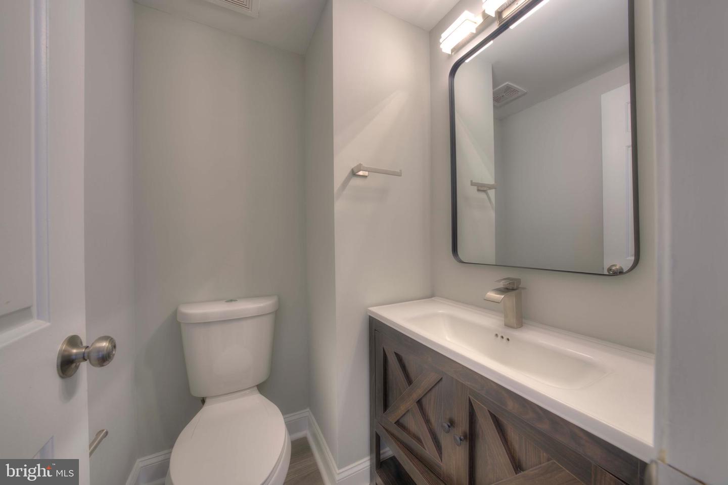 3154 STRATFORD CT, OAKTON, Virginia 22124, 3 Bedrooms Bedrooms, ,3 BathroomsBathrooms,Residential,For sale,3154 STRATFORD CT,VAFX2293182 MLS # VAFX2293182