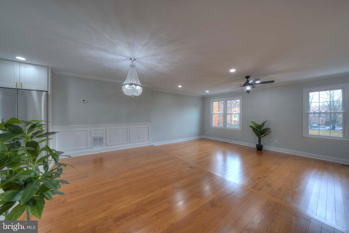 3154 STRATFORD CT, OAKTON, Virginia 22124, 3 Bedrooms Bedrooms, ,3 BathroomsBathrooms,Residential,For sale,3154 STRATFORD CT,VAFX2293182 MLS # VAFX2293182