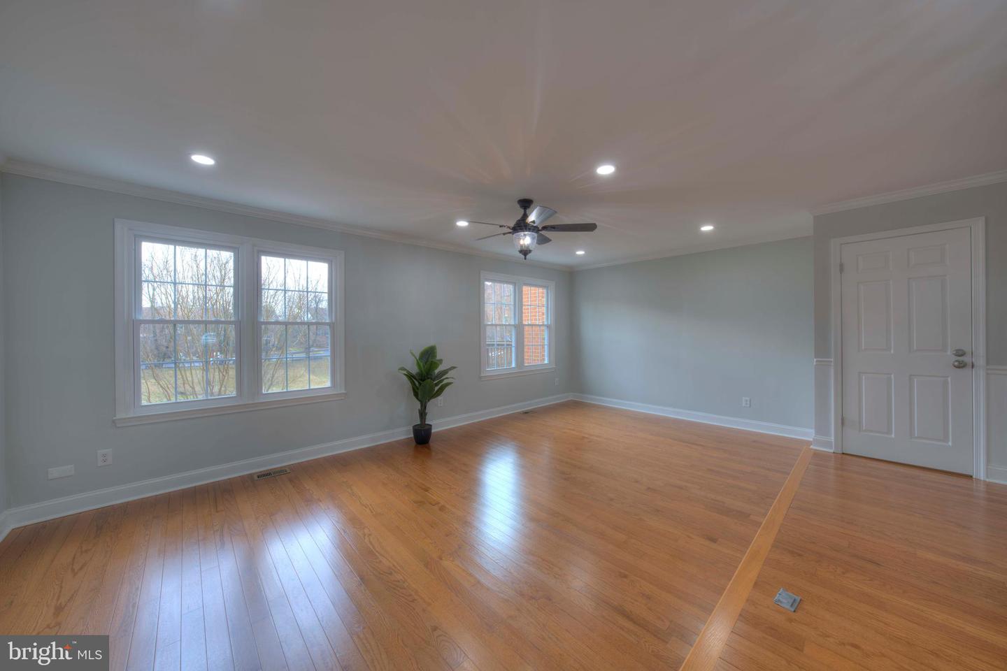 3154 STRATFORD CT, OAKTON, Virginia 22124, 3 Bedrooms Bedrooms, ,3 BathroomsBathrooms,Residential,For sale,3154 STRATFORD CT,VAFX2293182 MLS # VAFX2293182