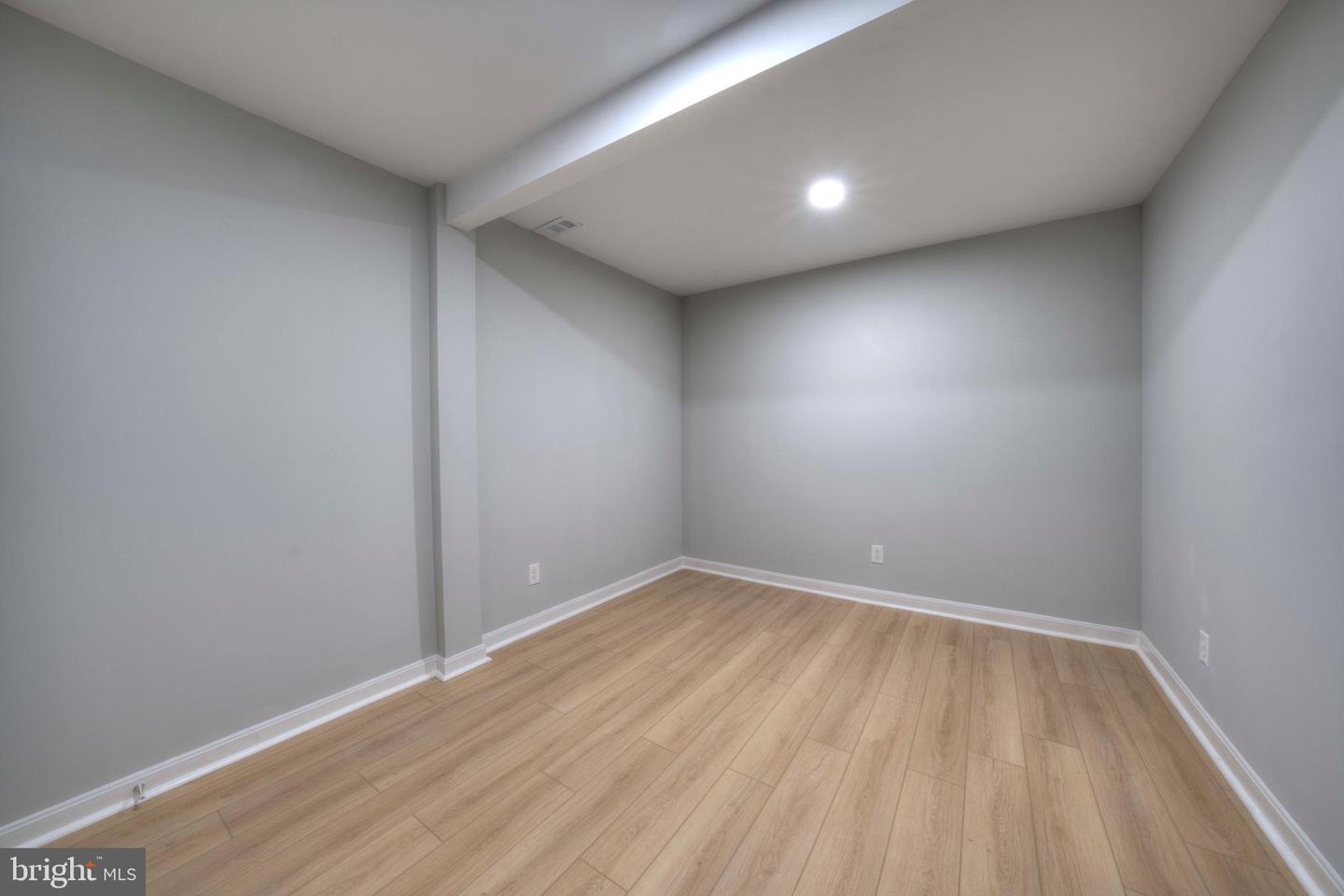 3154 STRATFORD CT, OAKTON, Virginia 22124, 3 Bedrooms Bedrooms, ,3 BathroomsBathrooms,Residential,For sale,3154 STRATFORD CT,VAFX2293182 MLS # VAFX2293182