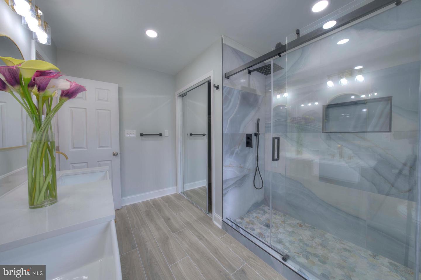 3154 STRATFORD CT, OAKTON, Virginia 22124, 3 Bedrooms Bedrooms, ,3 BathroomsBathrooms,Residential,For sale,3154 STRATFORD CT,VAFX2293182 MLS # VAFX2293182