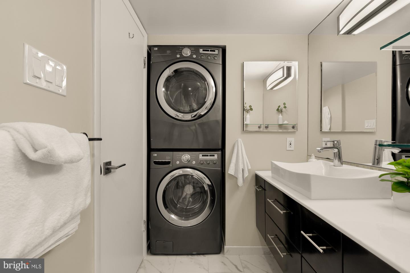 1245 13TH ST NW #414, WASHINGTON, District Of Columbia 20005, 1 Bedroom Bedrooms, ,1 BathroomBathrooms,Residential,For sale,1245 13TH ST NW #414,DCDC2248604 MLS # DCDC2248604