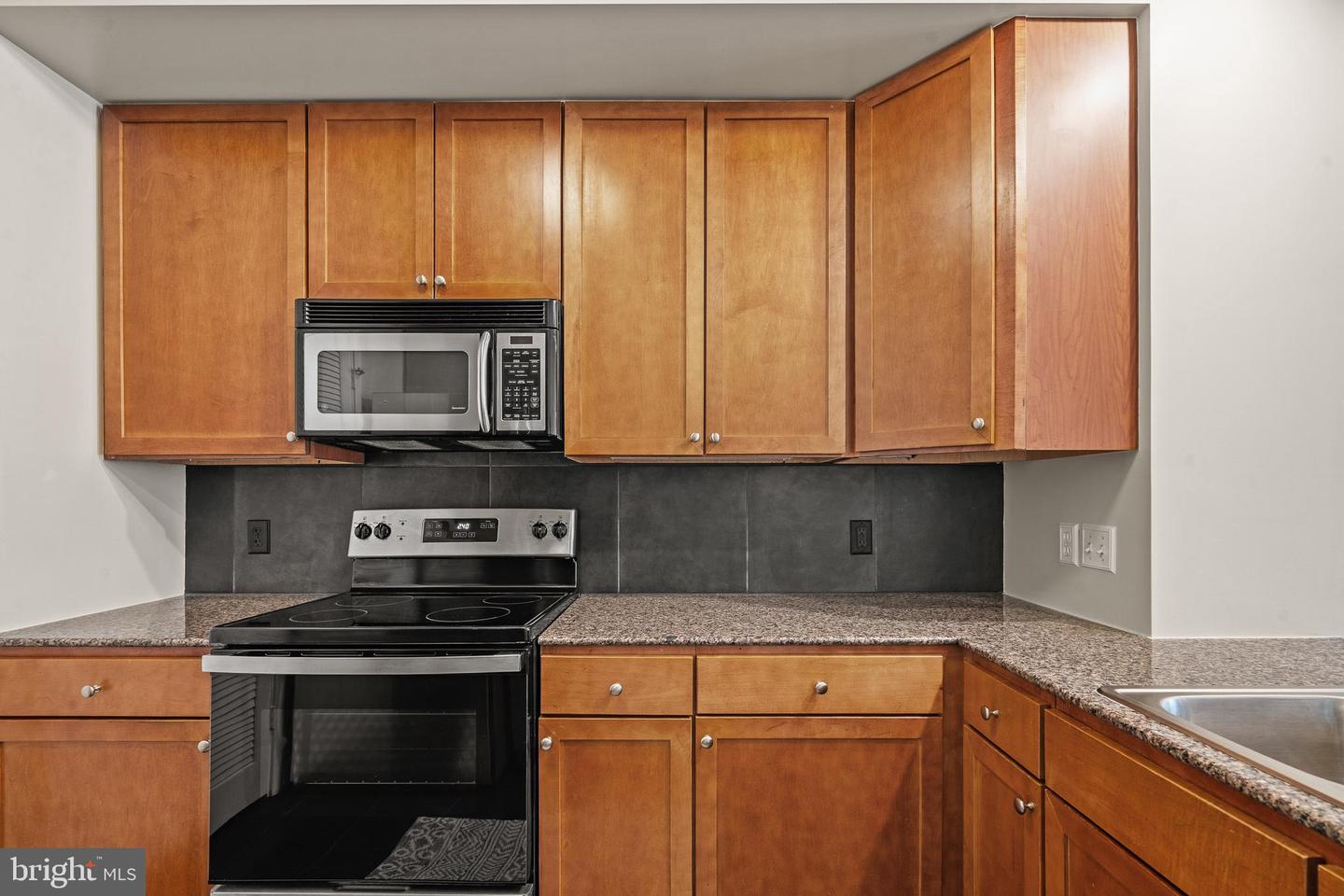 400 MASSACHUSETTS AVE NW #421, WASHINGTON, District Of Columbia 20001, 1 Bedroom Bedrooms, ,1 BathroomBathrooms,Residential,For sale,400 MASSACHUSETTS AVE NW #421,DCDC2248934 MLS # DCDC2248934