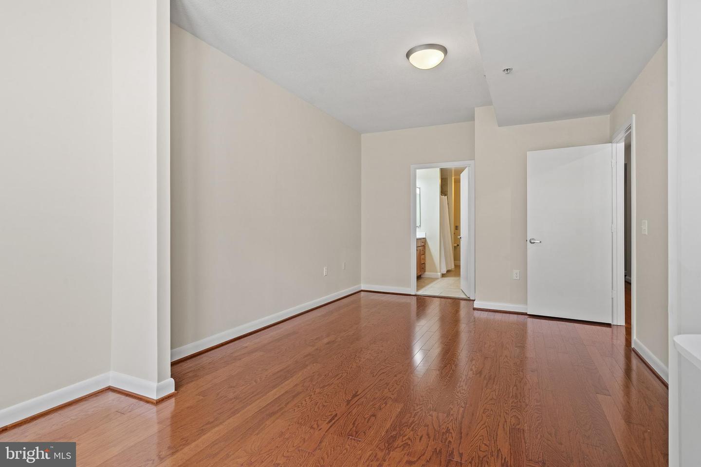 400 MASSACHUSETTS AVE NW #421, WASHINGTON, District Of Columbia 20001, 1 Bedroom Bedrooms, ,1 BathroomBathrooms,Residential,For sale,400 MASSACHUSETTS AVE NW #421,DCDC2248934 MLS # DCDC2248934