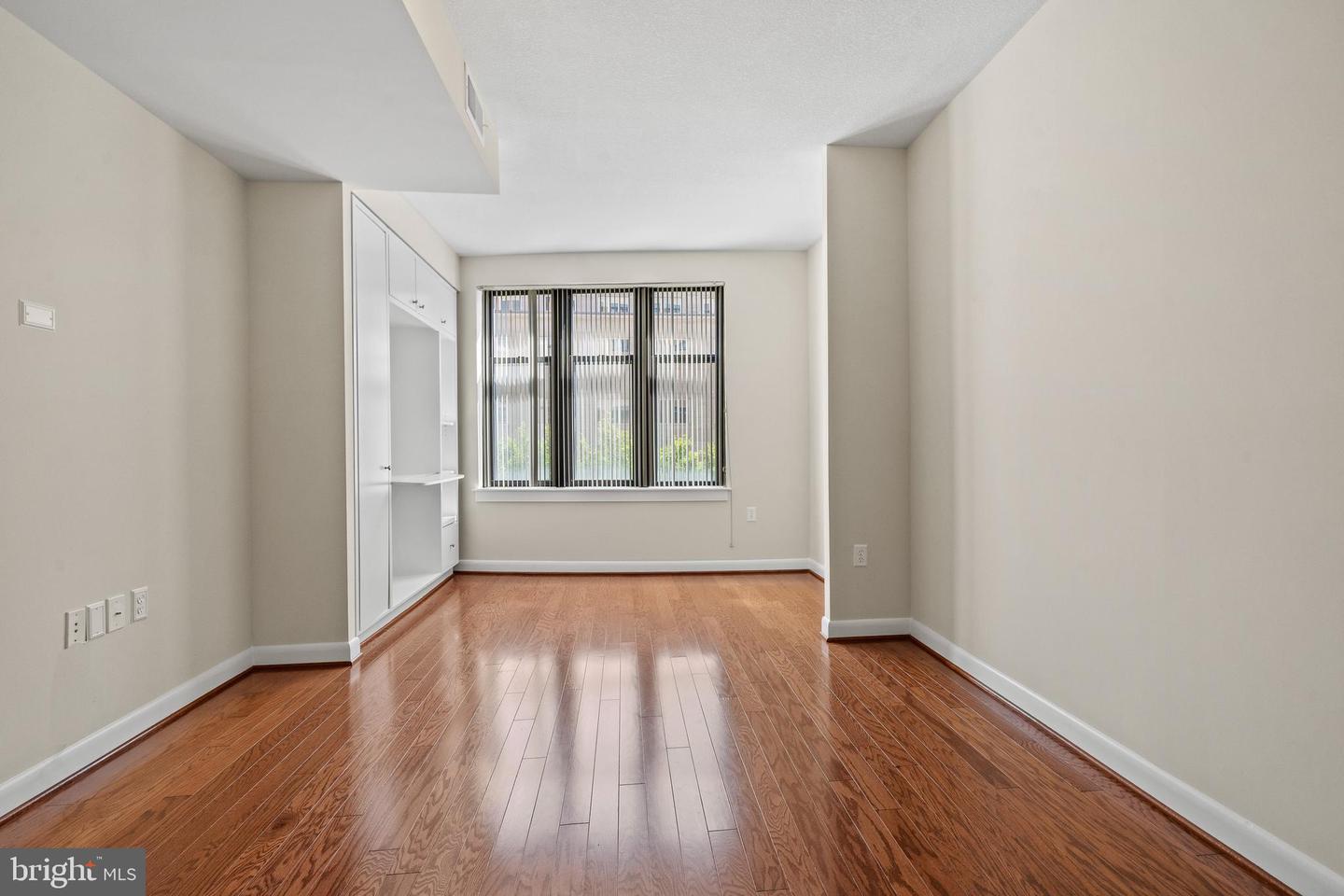 400 MASSACHUSETTS AVE NW #421, WASHINGTON, District Of Columbia 20001, 1 Bedroom Bedrooms, ,1 BathroomBathrooms,Residential,For sale,400 MASSACHUSETTS AVE NW #421,DCDC2248934 MLS # DCDC2248934