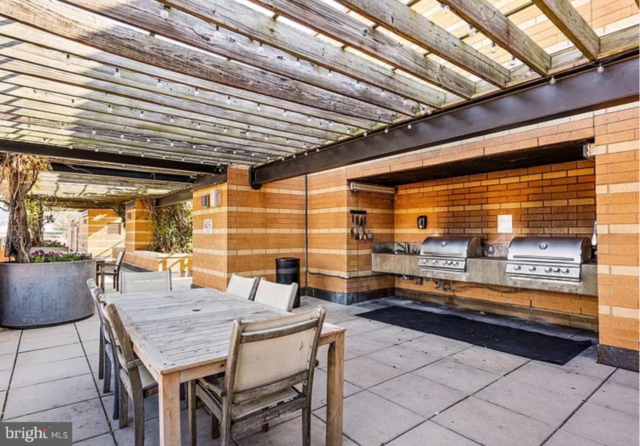 400 MASSACHUSETTS AVE NW #421, WASHINGTON, District Of Columbia 20001, 1 Bedroom Bedrooms, ,1 BathroomBathrooms,Residential,For sale,400 MASSACHUSETTS AVE NW #421,DCDC2248934 MLS # DCDC2248934