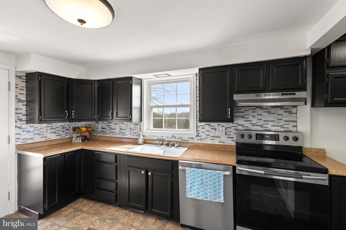 3345 CONICVILLE RD, MOUNT JACKSON, Virginia 22842, 4 Bedrooms Bedrooms, ,2 BathroomsBathrooms,Residential,For sale,3345 CONICVILLE RD,VASH2013746 MLS # VASH2013746