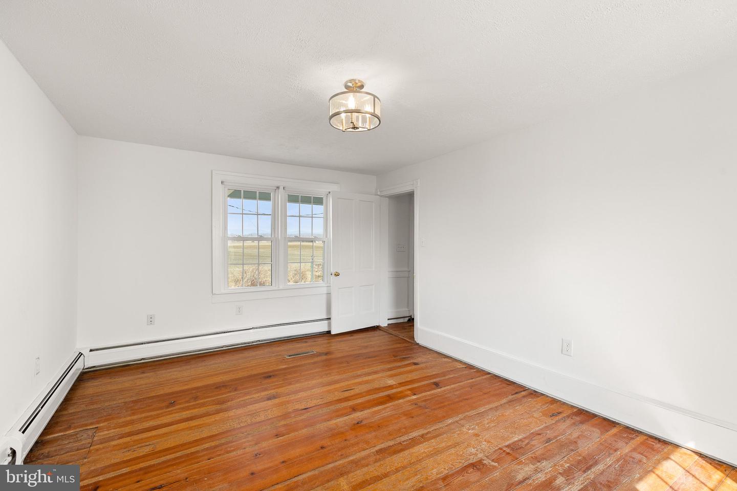 3345 CONICVILLE RD, MOUNT JACKSON, Virginia 22842, 4 Bedrooms Bedrooms, ,2 BathroomsBathrooms,Residential,For sale,3345 CONICVILLE RD,VASH2013746 MLS # VASH2013746