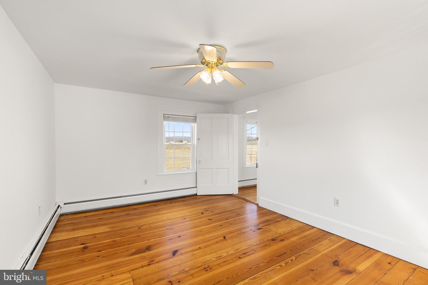 3345 CONICVILLE RD, MOUNT JACKSON, Virginia 22842, 4 Bedrooms Bedrooms, ,2 BathroomsBathrooms,Residential,For sale,3345 CONICVILLE RD,VASH2013746 MLS # VASH2013746