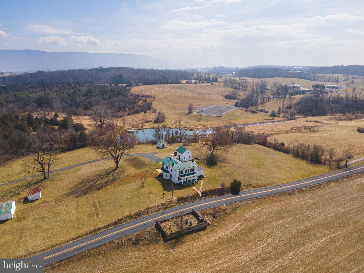 3345 CONICVILLE RD, MOUNT JACKSON, Virginia 22842, 4 Bedrooms Bedrooms, ,2 BathroomsBathrooms,Residential,For sale,3345 CONICVILLE RD,VASH2013746 MLS # VASH2013746