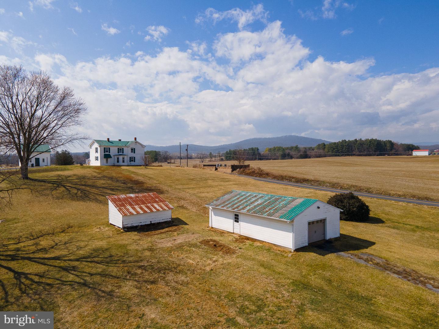 3345 CONICVILLE RD, MOUNT JACKSON, Virginia 22842, 4 Bedrooms Bedrooms, ,2 BathroomsBathrooms,Residential,For sale,3345 CONICVILLE RD,VASH2013746 MLS # VASH2013746