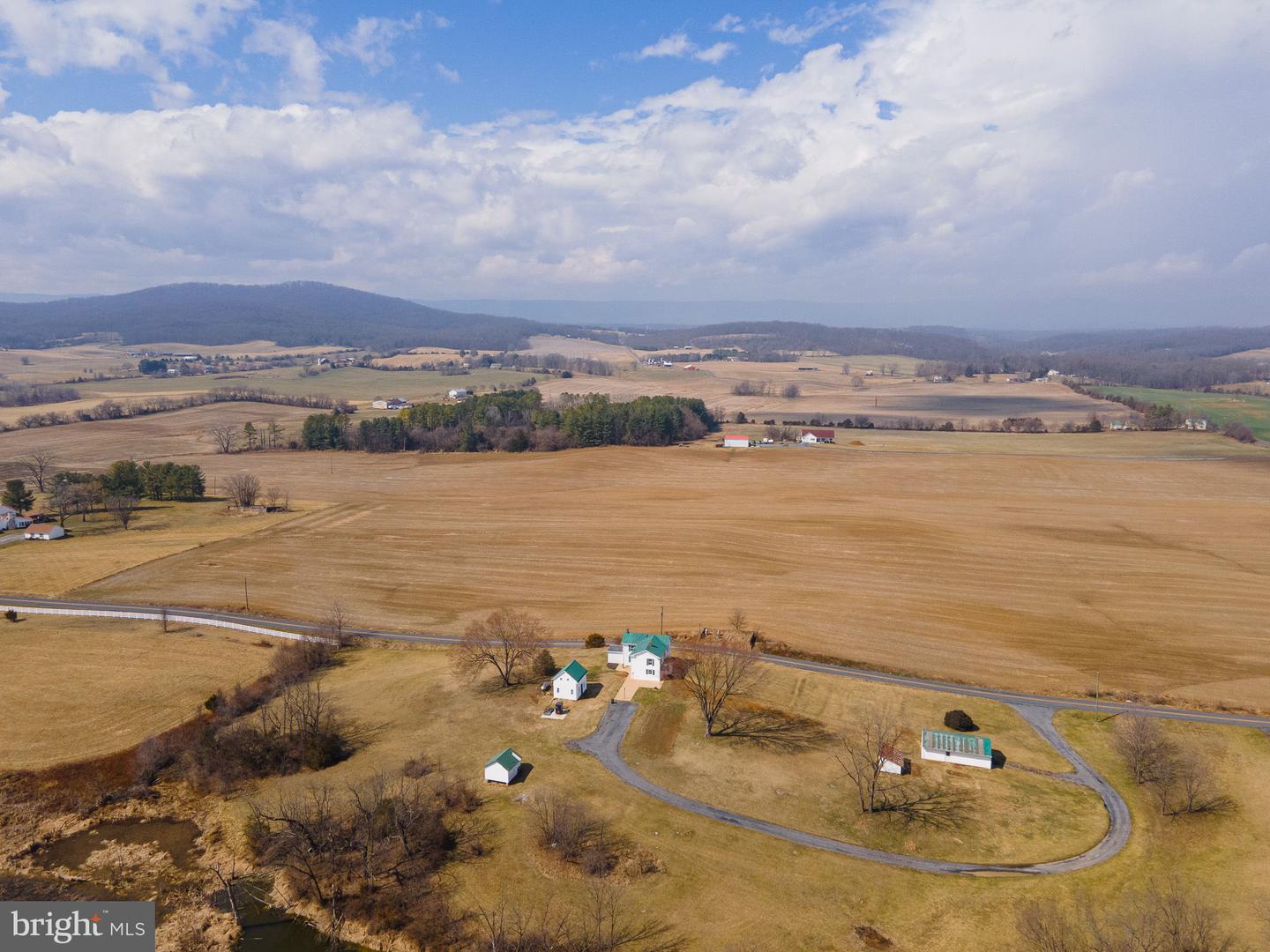 3345 CONICVILLE RD, MOUNT JACKSON, Virginia 22842, 4 Bedrooms Bedrooms, ,2 BathroomsBathrooms,Residential,For sale,3345 CONICVILLE RD,VASH2013746 MLS # VASH2013746