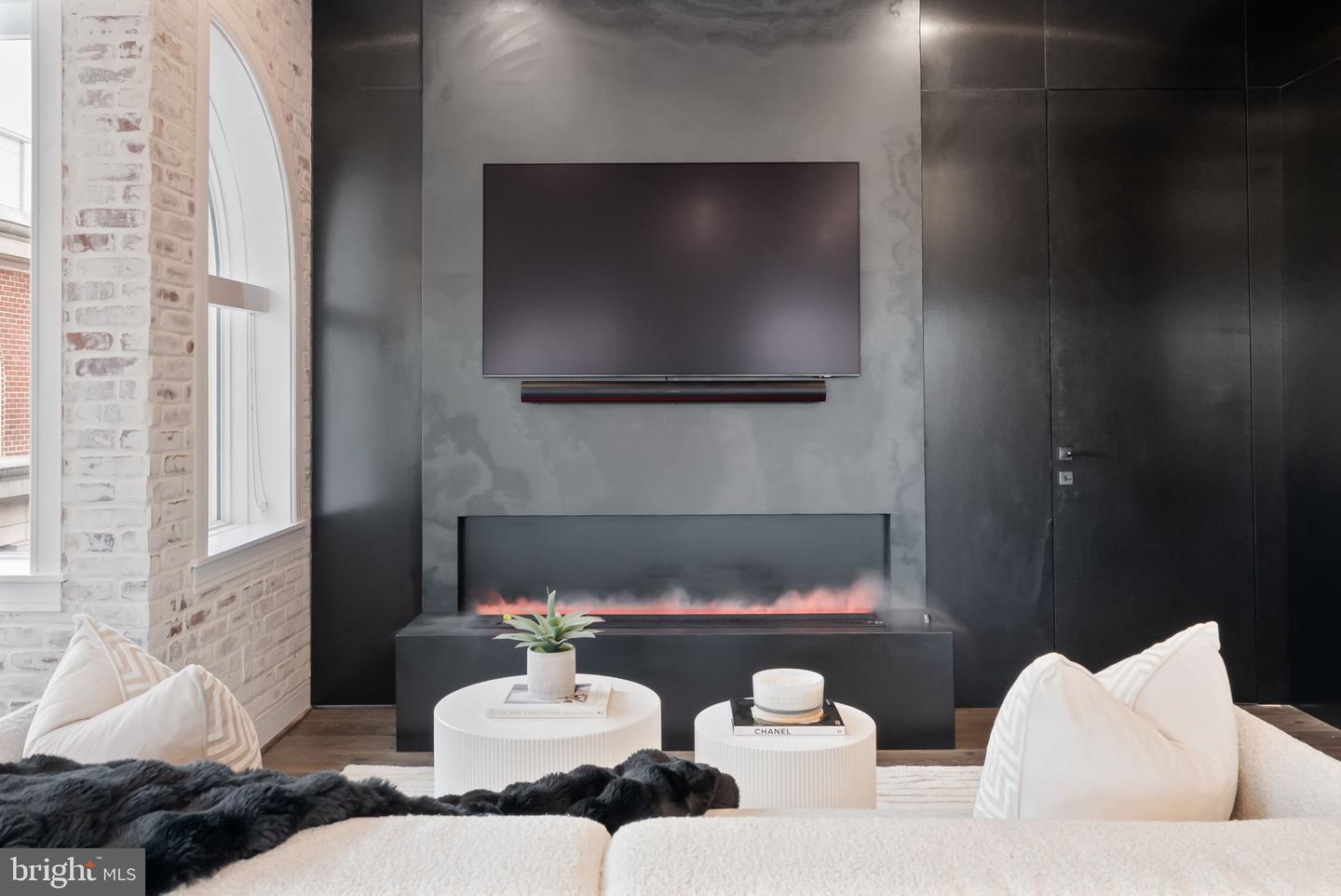 625 SLATERS LN #402, ALEXANDRIA, Virginia 22314, 3 Bedrooms Bedrooms, ,2 BathroomsBathrooms,Residential,For sale,625 SLATERS LN #402,VAAX2054882 MLS # VAAX2054882