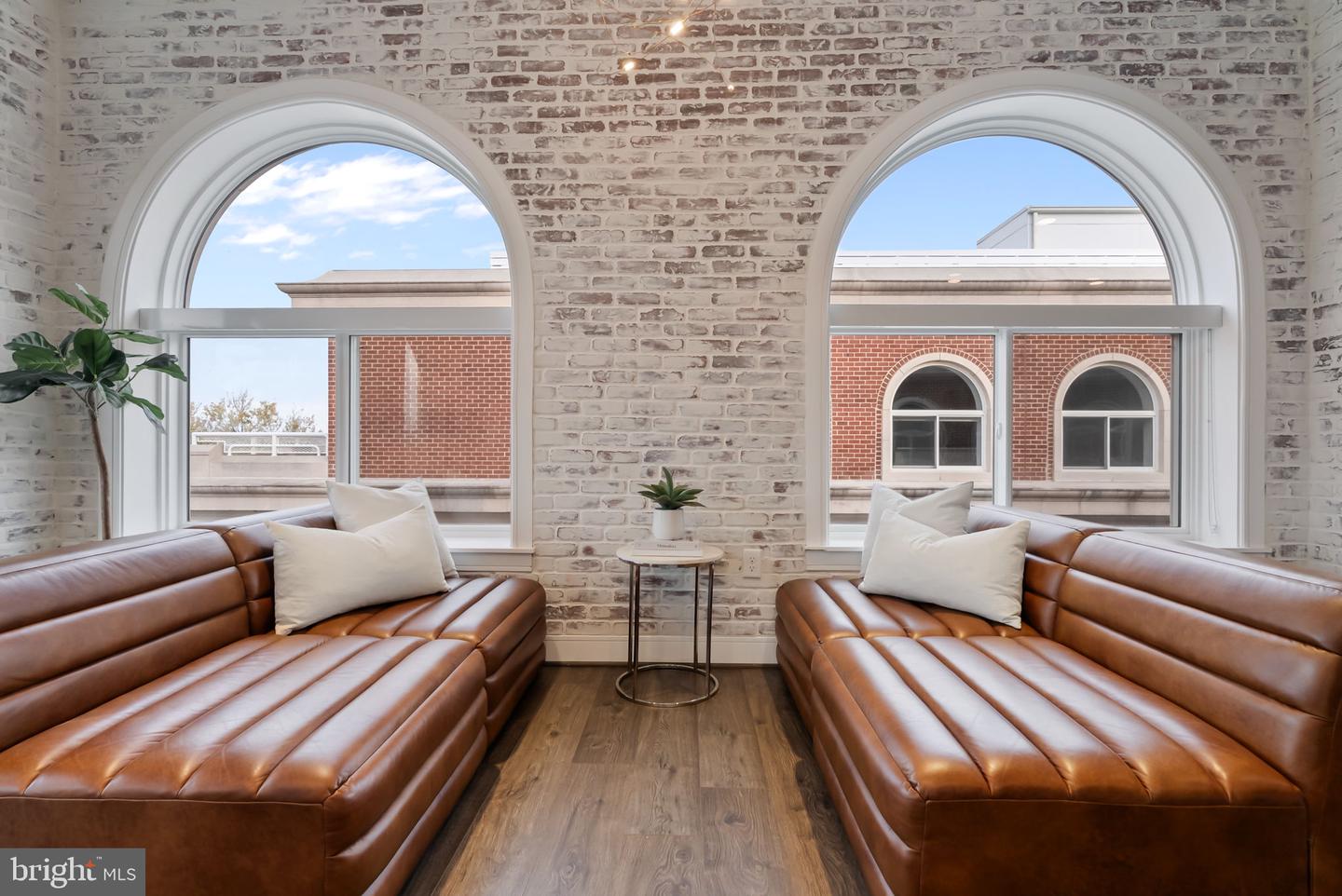 625 SLATERS LN #402, ALEXANDRIA, Virginia 22314, 3 Bedrooms Bedrooms, ,2 BathroomsBathrooms,Residential,For sale,625 SLATERS LN #402,VAAX2054882 MLS # VAAX2054882