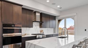 625 SLATERS LN #402, ALEXANDRIA, Virginia 22314, 3 Bedrooms Bedrooms, ,2 BathroomsBathrooms,Residential,For sale,625 SLATERS LN #402,VAAX2054882 MLS # VAAX2054882