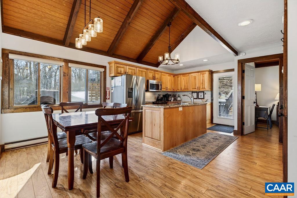 96 SQUIRREL TREE LN, WINTERGREEN RESORT, Virginia 22967, 3 Bedrooms Bedrooms, ,2 BathroomsBathrooms,Residential,For sale,96 SQUIRREL TREE LN,674067 MLS # 674067