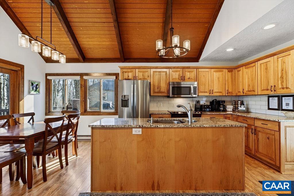 96 SQUIRREL TREE LN, WINTERGREEN RESORT, Virginia 22967, 3 Bedrooms Bedrooms, ,2 BathroomsBathrooms,Residential,For sale,96 SQUIRREL TREE LN,674067 MLS # 674067