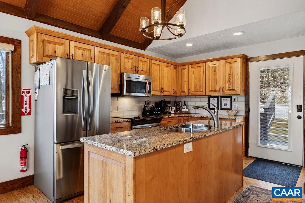 96 SQUIRREL TREE LN, WINTERGREEN RESORT, Virginia 22967, 3 Bedrooms Bedrooms, ,2 BathroomsBathrooms,Residential,For sale,96 SQUIRREL TREE LN,674067 MLS # 674067