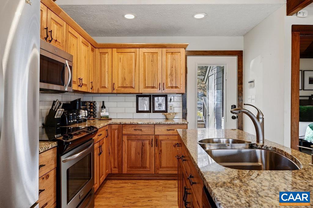 96 SQUIRREL TREE LN, WINTERGREEN RESORT, Virginia 22967, 3 Bedrooms Bedrooms, ,2 BathroomsBathrooms,Residential,For sale,96 SQUIRREL TREE LN,674067 MLS # 674067