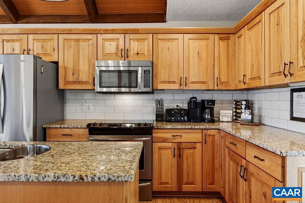 96 SQUIRREL TREE LN, WINTERGREEN RESORT, Virginia 22967, 3 Bedrooms Bedrooms, ,2 BathroomsBathrooms,Residential,For sale,96 SQUIRREL TREE LN,674067 MLS # 674067