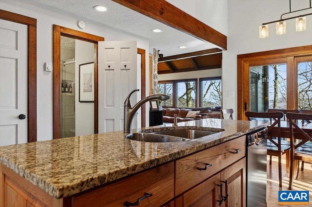 96 SQUIRREL TREE LN, WINTERGREEN RESORT, Virginia 22967, 3 Bedrooms Bedrooms, ,2 BathroomsBathrooms,Residential,For sale,96 SQUIRREL TREE LN,674067 MLS # 674067