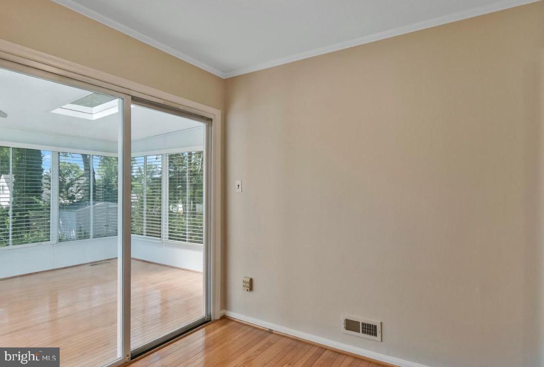 4038 POPLAR ST, FAIRFAX, Virginia 22030, 3 Bedrooms Bedrooms, ,2 BathroomsBathrooms,Residential,For sale,4038 POPLAR ST,VAFC2007912 MLS # VAFC2007912