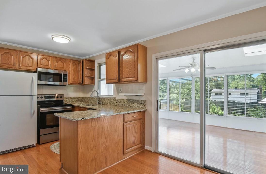 4038 POPLAR ST, FAIRFAX, Virginia 22030, 3 Bedrooms Bedrooms, ,2 BathroomsBathrooms,Residential,For sale,4038 POPLAR ST,VAFC2007912 MLS # VAFC2007912