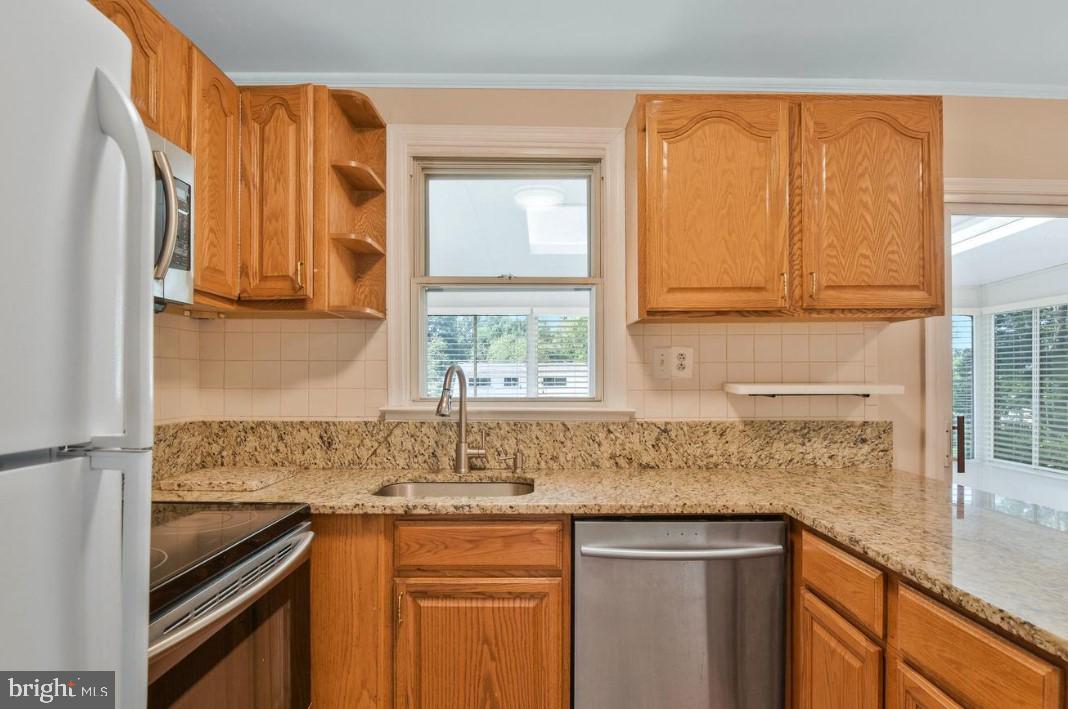 4038 POPLAR ST, FAIRFAX, Virginia 22030, 3 Bedrooms Bedrooms, ,2 BathroomsBathrooms,Residential,For sale,4038 POPLAR ST,VAFC2007912 MLS # VAFC2007912