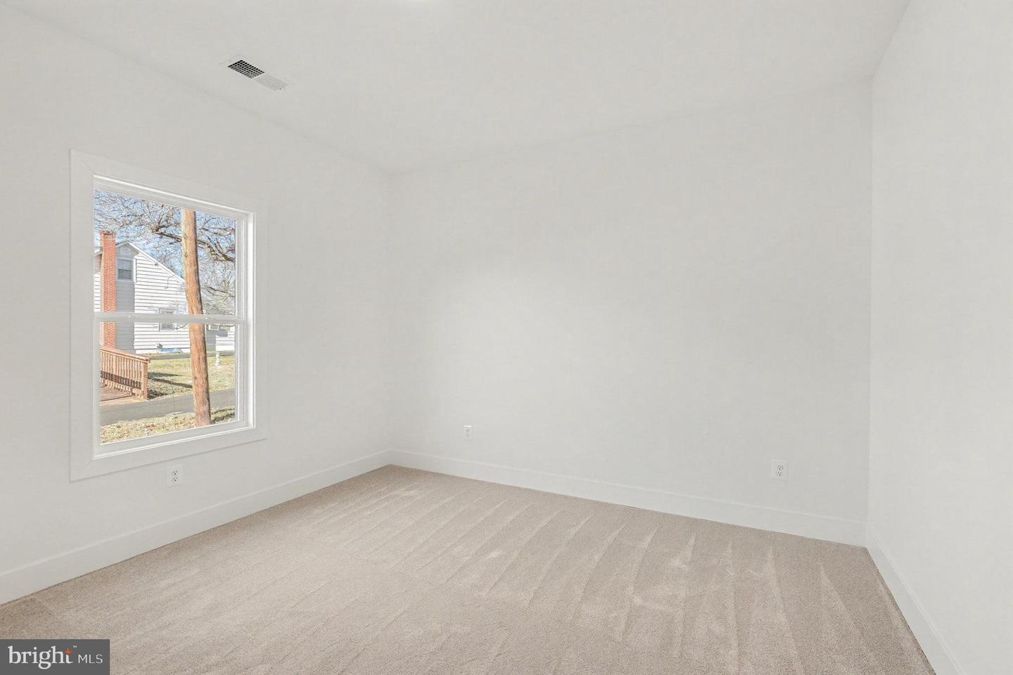 277 WHITE OAK RD, FREDERICKSBURG, Virginia 22405, 3 Bedrooms Bedrooms, ,2 BathroomsBathrooms,Residential,For sale,277 WHITE OAK RD,VAST2046712 MLS # VAST2046712