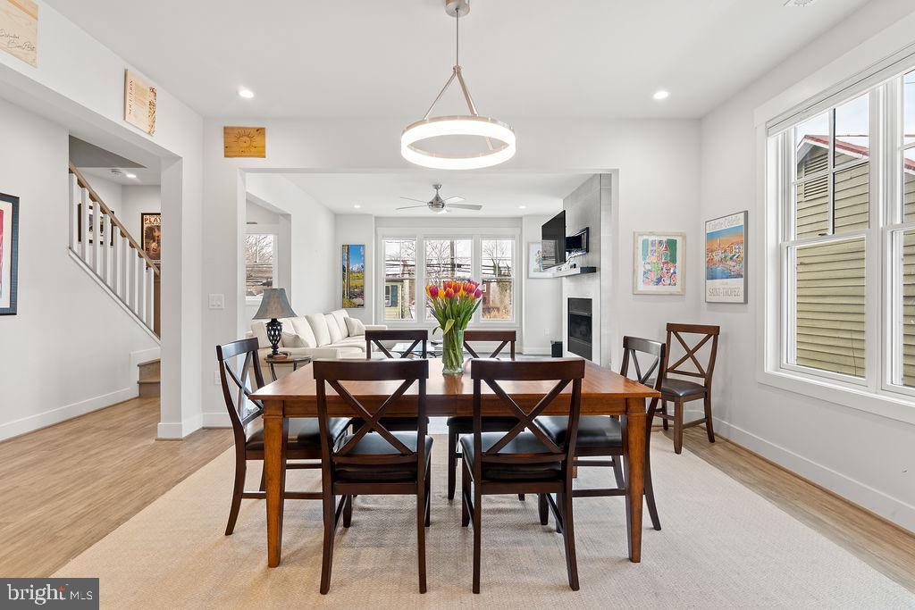 313 CHARLES ST, FREDERICKSBURG, Virginia 22401, 3 Bedrooms Bedrooms, 12 Rooms Rooms,2 BathroomsBathrooms,Residential,For sale,313 CHARLES ST,VAFB2009766 MLS # VAFB2009766