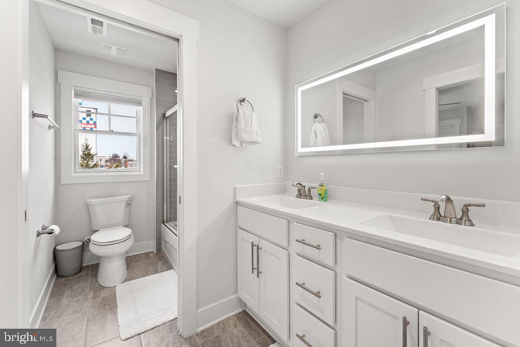 313 CHARLES ST, FREDERICKSBURG, Virginia 22401, 3 Bedrooms Bedrooms, 12 Rooms Rooms,2 BathroomsBathrooms,Residential,For sale,313 CHARLES ST,VAFB2009766 MLS # VAFB2009766