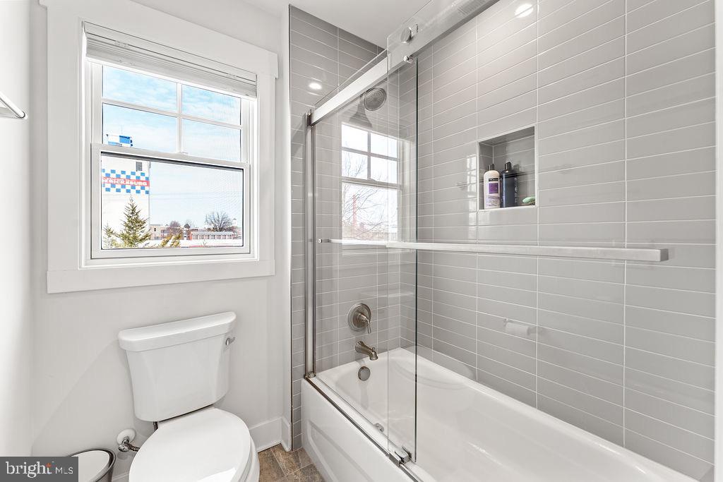 313 CHARLES ST, FREDERICKSBURG, Virginia 22401, 3 Bedrooms Bedrooms, 12 Rooms Rooms,2 BathroomsBathrooms,Residential,For sale,313 CHARLES ST,VAFB2009766 MLS # VAFB2009766