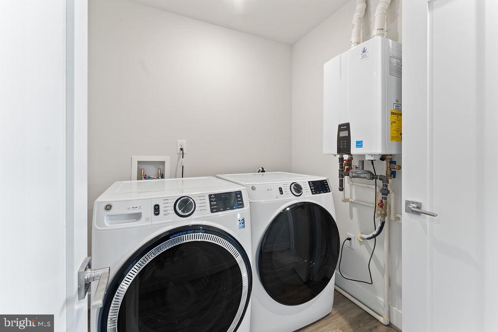 313 CHARLES ST, FREDERICKSBURG, Virginia 22401, 3 Bedrooms Bedrooms, 12 Rooms Rooms,2 BathroomsBathrooms,Residential,For sale,313 CHARLES ST,VAFB2009766 MLS # VAFB2009766