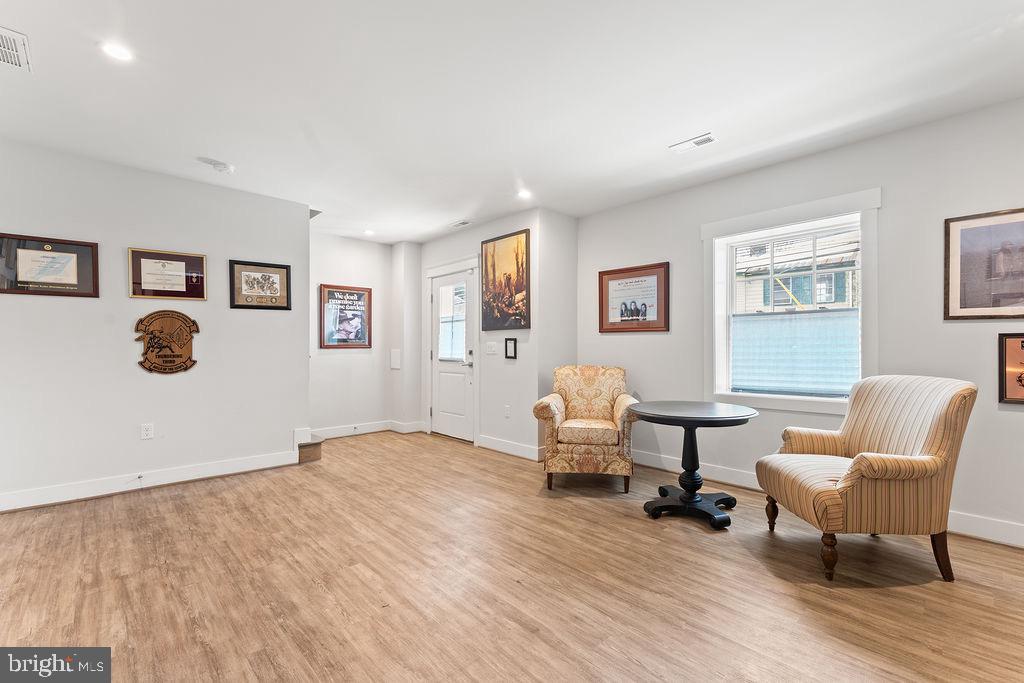 313 CHARLES ST, FREDERICKSBURG, Virginia 22401, 3 Bedrooms Bedrooms, 12 Rooms Rooms,2 BathroomsBathrooms,Residential,For sale,313 CHARLES ST,VAFB2009766 MLS # VAFB2009766